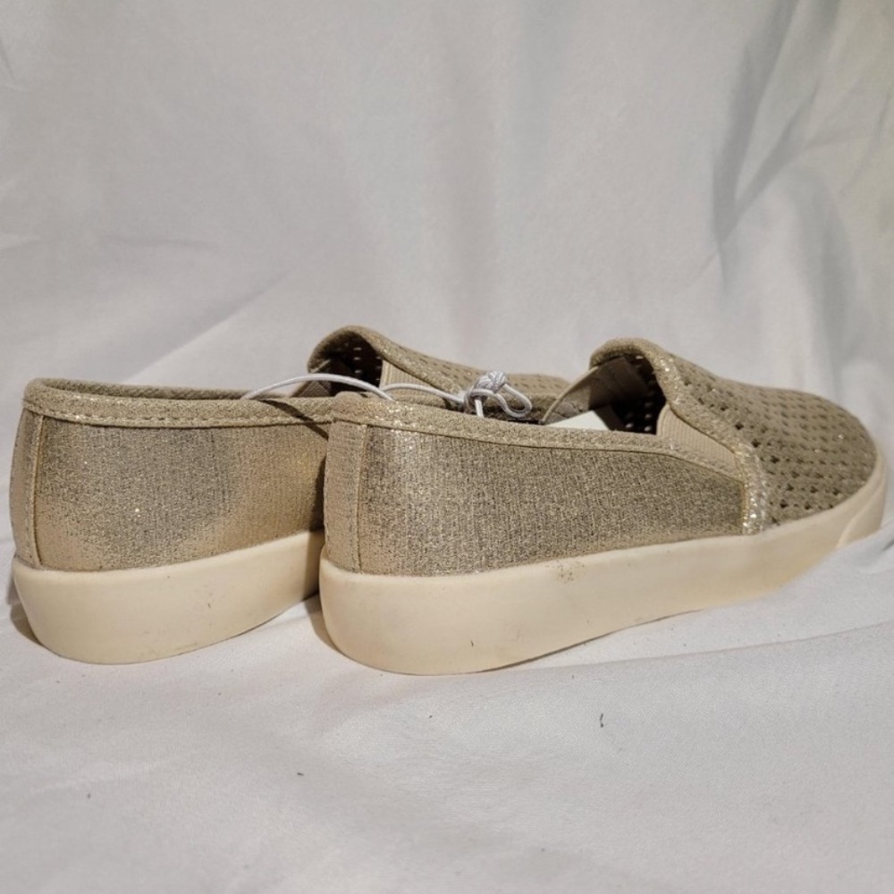 Toddler girls live is slip on gold sneakers NWT - Picture 8 of 8